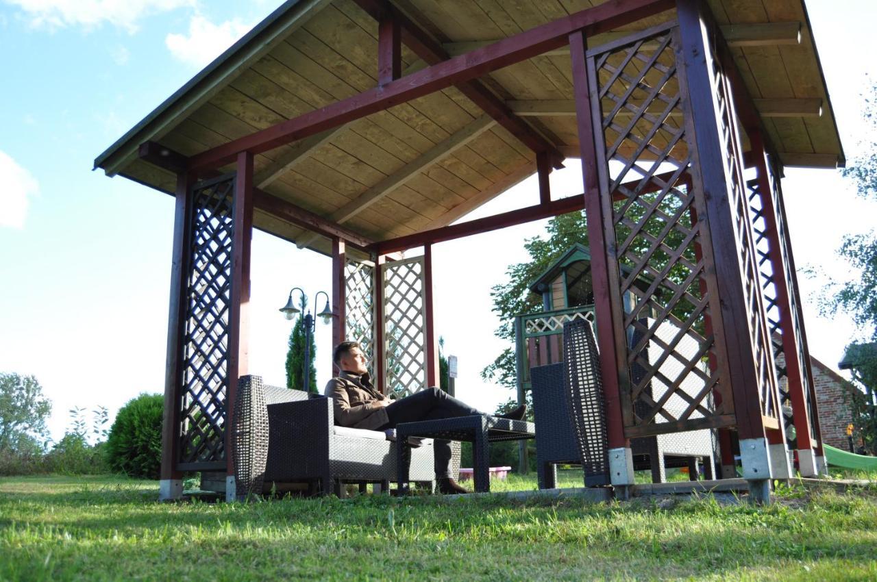 Villa Mlyn Wodny Eko Hillar Rybno  Exterior foto